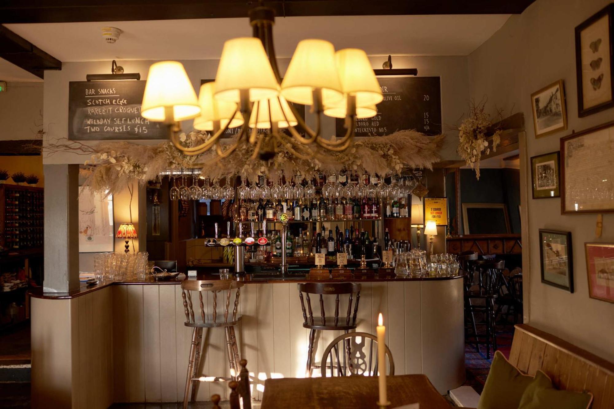 Отель The Grosvenor Arms Hindon Экстерьер фото